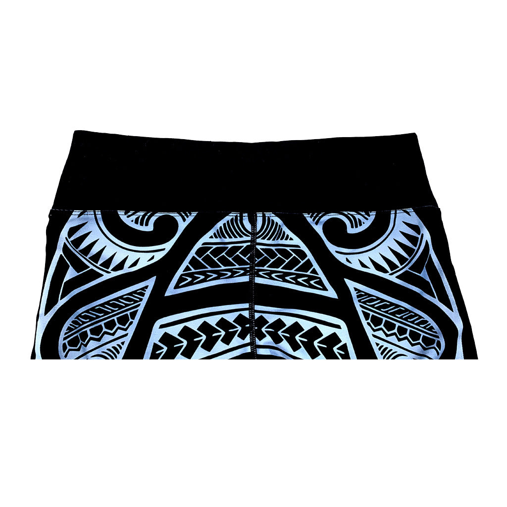 Maori Tattoo Capri Leggings Mid Waist & Mid Calf Length Tribal Polynesian  Design White at  Women's Clothing store